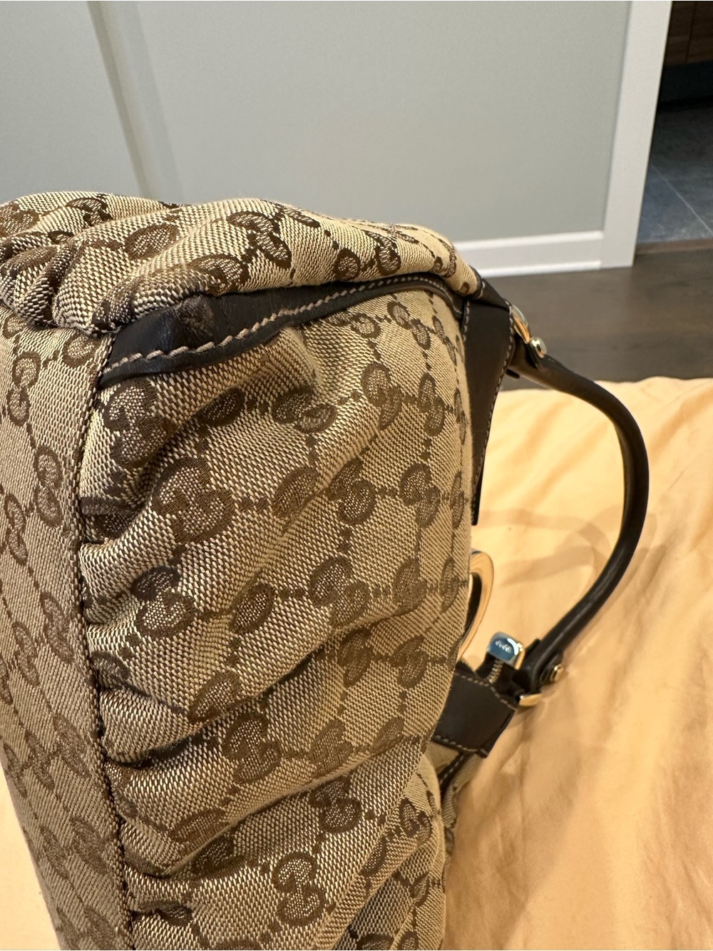 Gucci Beige Abbey D Ring Canvas with Dark Brown Trim. Excellent Condition - Picture 6 of 13